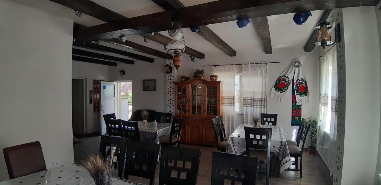 Pensiunea Casa Godja Valeni  Ngoại thất bức ảnh